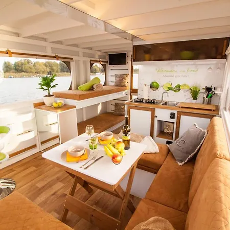 Botel Lisa Boot 3